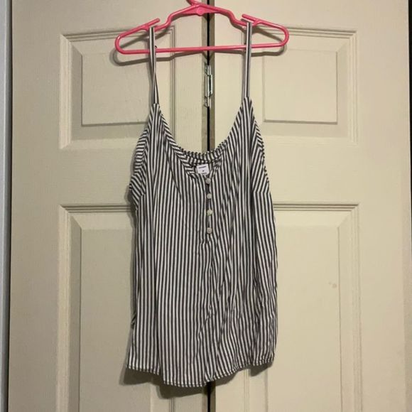 Old navy tank top, size medium - Picture 1 of 2